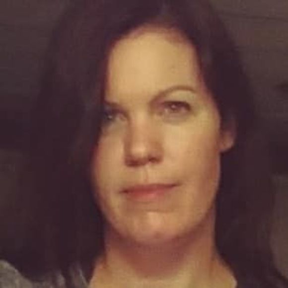 Meet your Posher, Laura - Picture 1 of 1